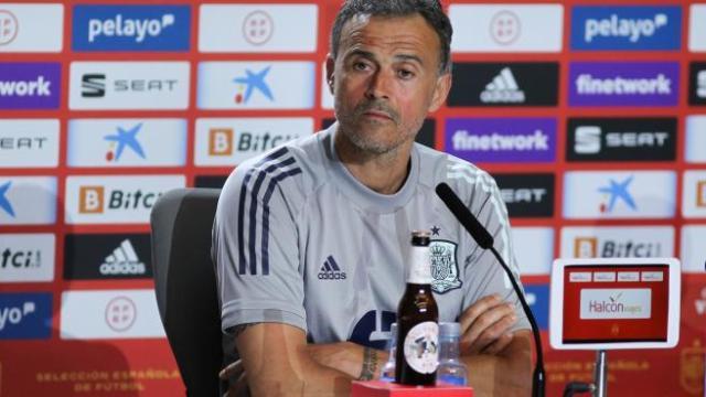 世界杯赛事直播-恩里克确认莫拉塔仍将首发：他，还有其他10个人