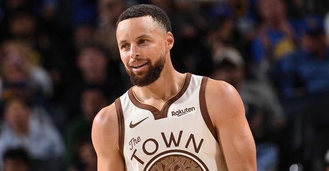 世界杯手机观看-科尔：库里的状态没有上一场出色 他还需要更多时间找回节奏